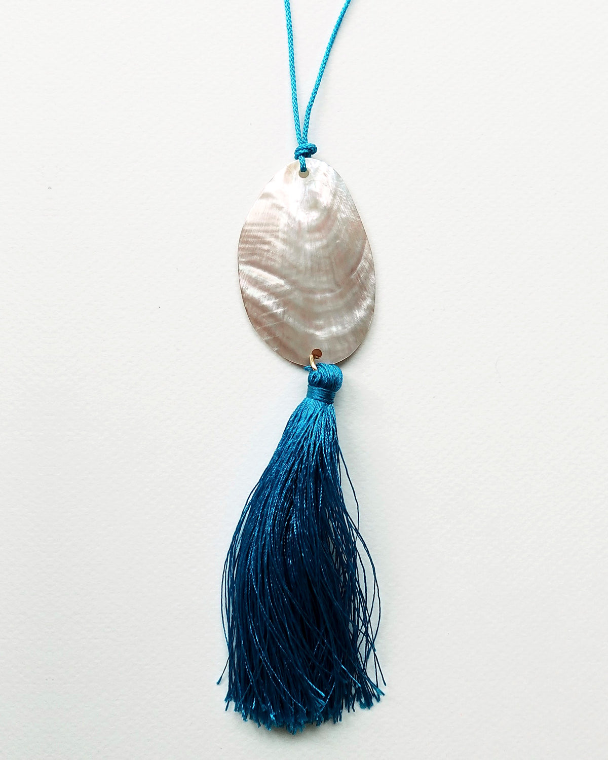 Mother Pearl Tassel Vibrant Blue